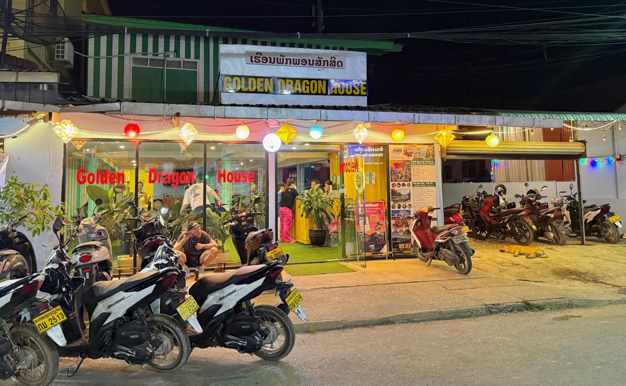 Golden Dragon House Vang Vieng Exterior photo
